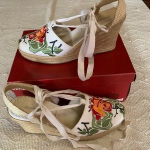 Bongo double Dutch sandals